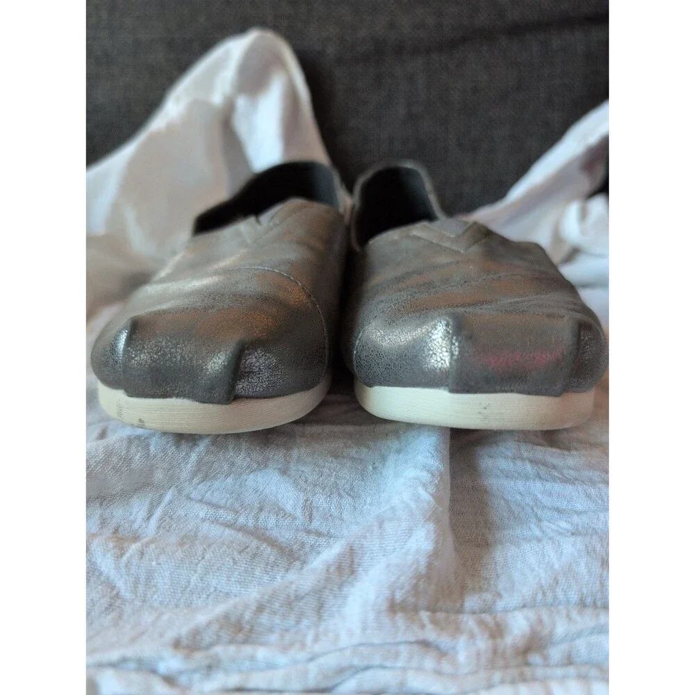 Toms Holographic Silver Slip On Alpargata Shoes Women’s Size 8
